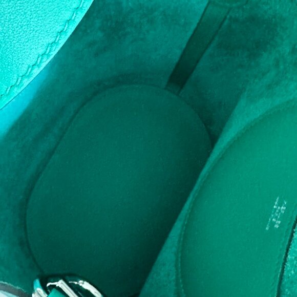Hermès In the Loop 18 Vert Vertigo Handbag Clemence NEW w Receipt, Authentic - Picture 5 of 16